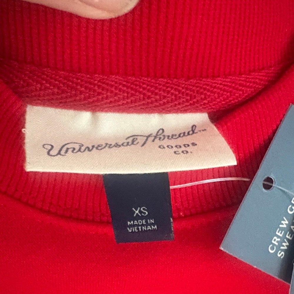 Merry Red Holiday Sweater NEW XS Sweatshirt White Appliqué Universal Thread Crew - Picture 4 of 6